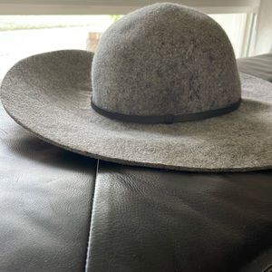 Women’s Hinge Floppy Wool Hat